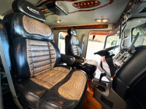 2011 Kenworth T660 Schwalbe Stretch #2521-24